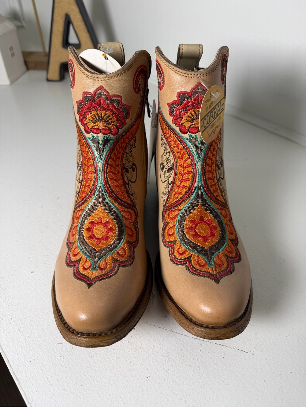 Corral Womens 6.5 NWT Tan Leather Embroidered Western Ankle Boots Booties - Picture 2 of 7